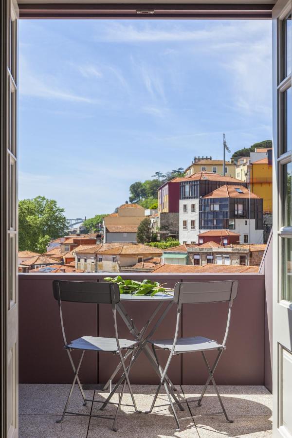 Hotel Timbre Virtudes à OOporto Extérieur photo View from the balcony of a typical apartment