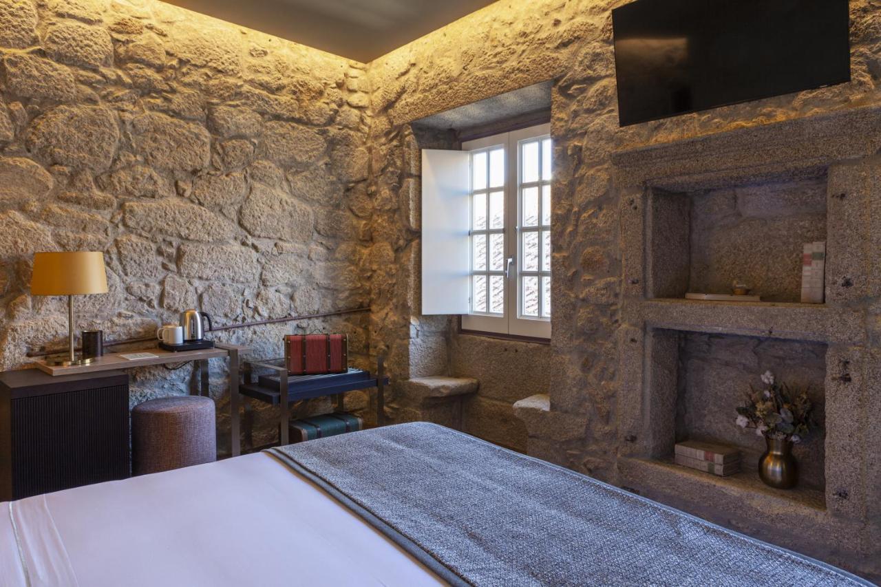 Hotel Timbre Virtudes à OOporto Extérieur photo A room at the hotel