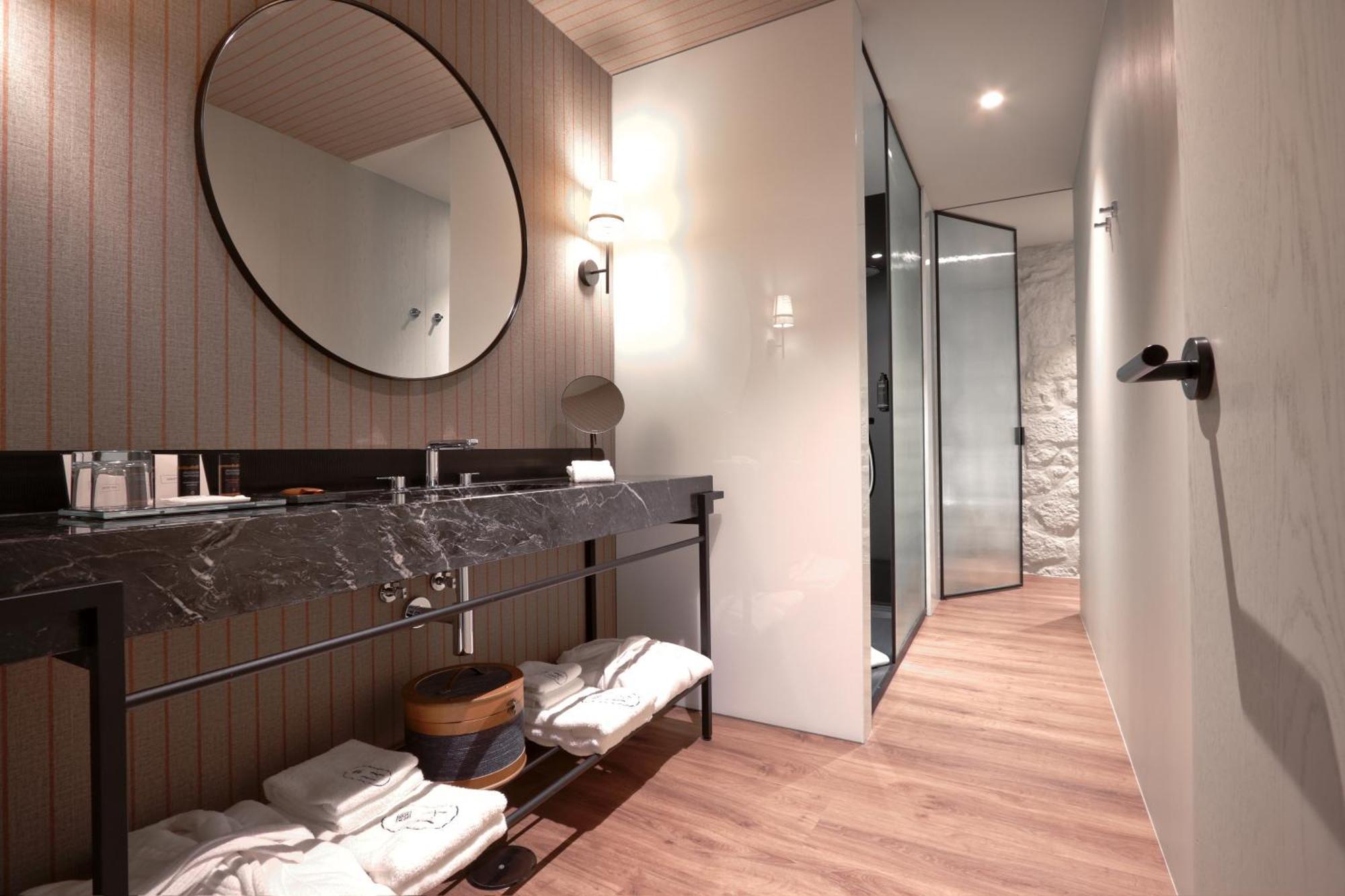 Hotel Timbre Virtudes à OOporto Extérieur photo Bathroom